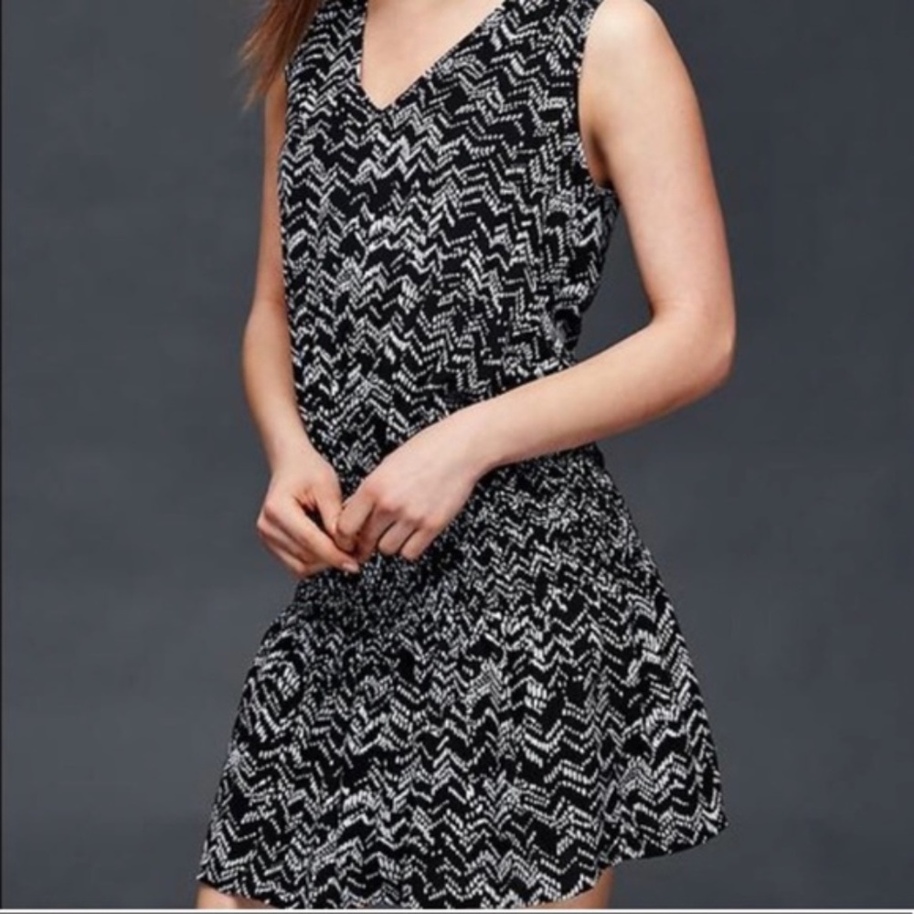 SOLD NWT Gap Smocked Black White Sleeveless Dress